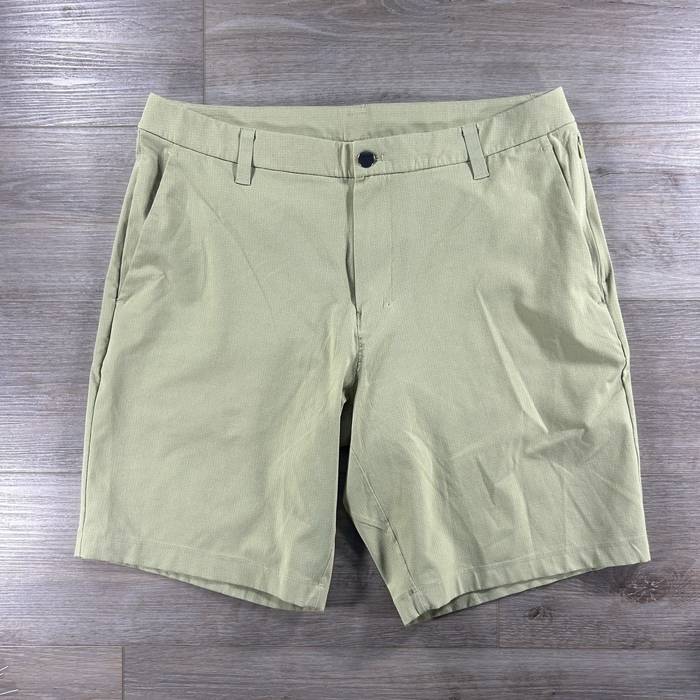 Lululemon Mens 33 Commission Classic Fit Melon Dew 9" Warpstreme Shorts Gym